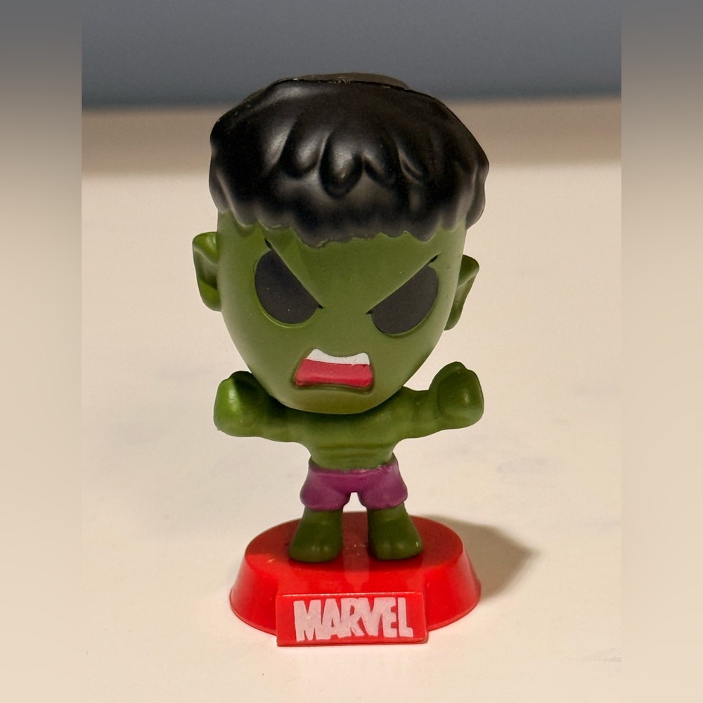 Marvel Hulk Mini Figure - Green and Black